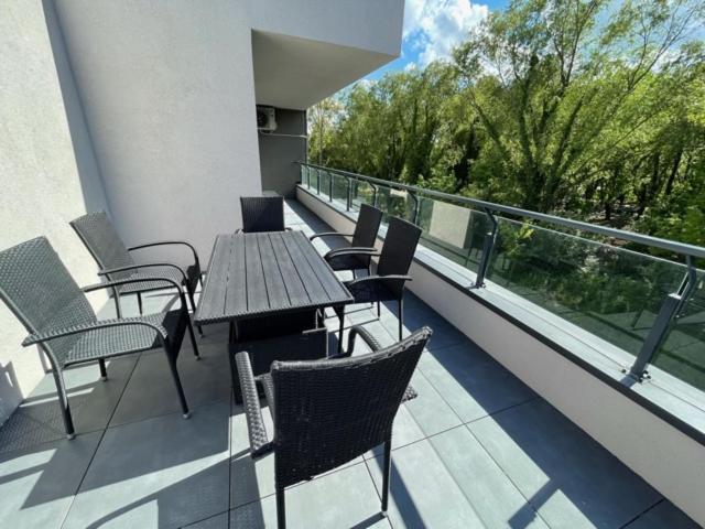 Lakeside Family & Studio Apartments Keszthely Exterior photo